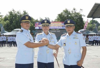 Danlanud Iswahjudi Marsekal Pertama TNI Irwan Pramuda saat sertijab Danskatek 042, Jum'at (30/9)