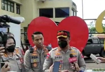 Kadiv Humas Polri Irjen Dedi Prasetyo saat memberikan keterangan pers di Jakarta 