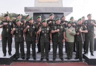 Ziarah dan Tabur Bunga Hari Juang TNI AD di TMP Kota Madiun