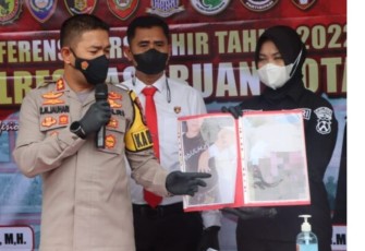 Kapolres Pasuruan Kota AKBP R.M Jauhari saat konferensi pers 