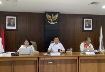 Dirjen Bangda Kemendagri Teguh Setyabudi saat membuka rapat RPD Provinsi NTT di Jakarta, Rabu (28/12)
