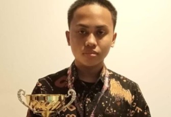 Fayyadh Ats Tsaqib Marwan siswa kelas XI IPA 1 MAN 2 Kota Makassar penerima beasiswa Indonesia Maju
