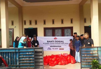 Bakti sosial Aliansi Wartawan Malang, di Kalipare, Sabtu (19/11/2022).