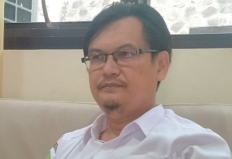 Joko Widodo, S.ST, MT Kepala Bidang Bina Marga dan Jasa Konstruksi, sekaligus Pejabat Pembuat Komitmen (PPK) proyek peningkatan jalan Pandean - Sobo, Dinas Pekerjaan Umum dan Penataan Ruang, Kabupaten Trenggalek, saat dikonfirmasi diruang kerjanya, Rabu (21/9/2022).