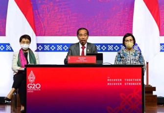 Presiden RI Ir H Joko Widodo saat jumpa pers usai penutupan KTT G20 di Nusa Dua, Bali, Rabu (16/11).