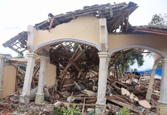 Kondisi rumah terdampak gempa di Kecamatan Cugenang, Kabupaten Cianjur, Jawa Barat pada Sabtu (26/11).