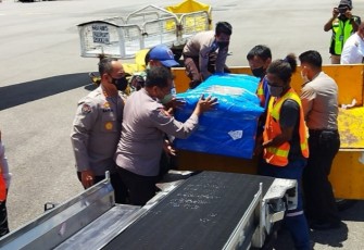 Korban penebakan KKB saat tiba di bandara