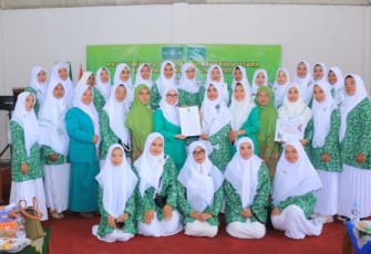 Foto bersama usai pelantikan