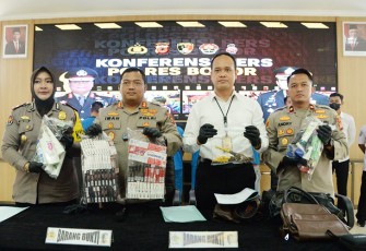 Kapolres Bogor AKBP Dr. Imam Imanuddin S.H.,S.I.K., M.H dalam konferensi persnya di Aula Sanika Satyawada Polres Bogor Pada Senin (26/09).