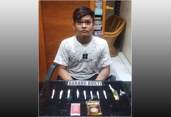Pelaku dan barang bukti saat diamankan