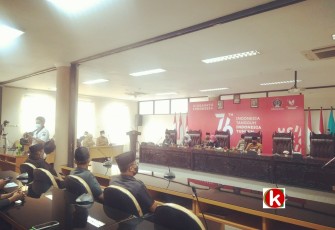 Situasi Rapat Paripurna DPRD Kabupaten Blitar Terkait Penyampaian Raperda Inisiatif (foto : Faisal NR / Klikwarta.com)