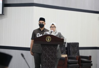 Bupati Blitar Rini Syarifah Sampaikan Penjelasan Nota Keuangan Rancangan APBD Kabupaten Blitar Tahun Anggaran 2023 di Forum Rapat Paripurna DPRD Kabupaten Blitar, Selasa 4 Oktober 2022.