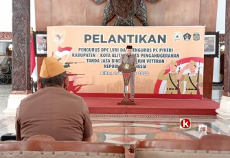Wakil Bupati Blitar Rahmat Santoso Sampaikan Sambutan di Acara Pelantikan Pengurus LVRI Kabupaten/Kota Blitar (foto : Faisal NR / Klikwarta.com)