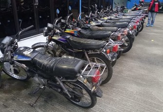 Belasan kendaraan inventaris bekas operasional milik PUDAM Tirta Lawu Karanganyar yang bakal dilelang.