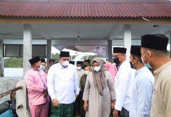 Plt Bupati Bintan Roby Kurniawan saat Safari Ramadhan ke Desa Mantang Besar, Kecamatan Mantang, Selasa (05/04).