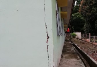 Kondisi retak didinding bangunan