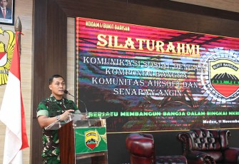 Aster Kasdam I/BB Kol Arh Dedik Ermanto SIP, MT saat membacakan sambutan Pangdam I/BB Mayjen TNI Achmad Daniel Chardin SE, MSi.