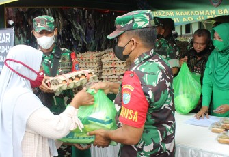 Kodim Palangka Raya Semarakan Bazar Ramadhan Berkah Korem 102 Panju Panjung 