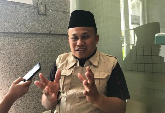 Ade Suhandi, Kepala Sub Divisi Penyiaran Radio JIC, Senin (19/9).