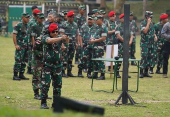 Kasad saat Tinjau Kesiapan Tim AARM 30/2022 di Serang