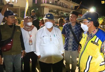 Menteri Basuki saat Tinjau Penataan Kawasan Pantai Kiom Kota Tual