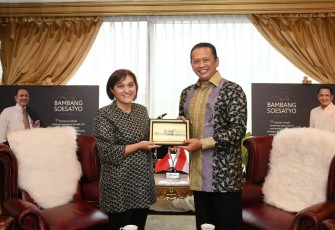 Bamsoet saat menerima Duta Besar Turki untuk Indonesia, H.E. Mrs Askin Aksan, di Ruang Kerja Ketua MPR RI, di Jakarta, Senin (28/3/22).