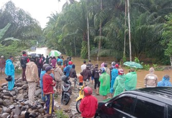 Akses jalan Bengkulu-Manna macet total pasca terendam banjir