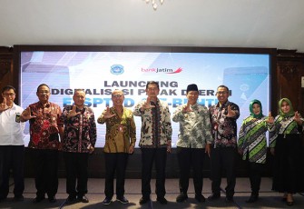 Foto bersama usai launching digitalisasi E-BPHTB dan E-SPTPD