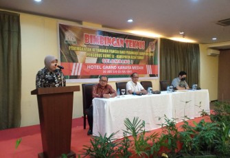 Kadis Ketahanan Pangan Kota Medan saat Secara Resmi Membuka Kegiatan BIMTEK Bagi Perangkat Gampong dan BUMG se-Aceh Timur