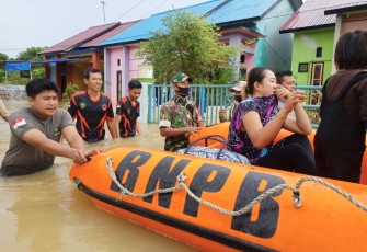 Proses evakuasi pasca banjir
