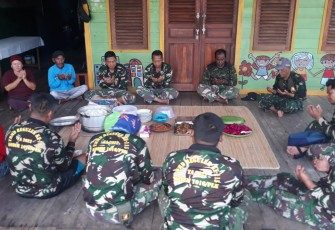 Warga saat Gelar Syukuran Tanda Berakhirnya Program TMMD ke 115 Kodim 1016/Palangka Raya 
