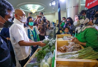 MenKopUKM Teten Masduki dalam acara Kopdar UMKM Nasional di Smesco Indonesia, Jakarta, Jumat (26/8).