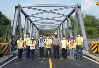 Perbaikan Jembatan Ngantru di Ngawi Rampung