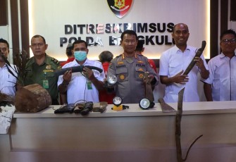 Press Conference Polda Bengkulu terkait perambahan hutan konservasi, Rabu (19/10/22)