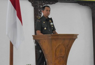 Danrem 071/Wijayakusuma Kolonel Inf Yudha Airlangga, S.E., saat Komunikasi Sosial dengan segenap komponen dan elemen masyarakat, Kamis (15/9/2022) di Gedung Pertemuan A. Yani Makorem 071/Wijayakusuma Sokaraja, Banyumas.