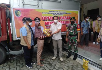 Operasi Pasar Murah Minyak Goreng Disperindag