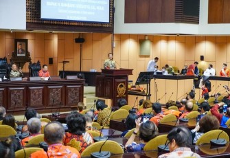 Ketua MPR RI sekaligus Wakil Ketua Umum Parti Golkar Bambang Soesatyo saat melakukan Sosialisasai Pancasila, UUD NRI Tahun 1945, NKRI, dan Bhinneka Tunggal Ika kepada 250 anggota Paguyuban Sosial Marga Tionghoa Indonesia (PSMTI) di Gedung Nusantara V, Komplek Gedung MPR/DPR/DPD, Senayan, Jakarta, 30 November 2022. 
