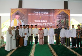 Gubernur Rohidin saat Do'a Bersama Dalam Rangka Menyambut Bulan Suci Ramadhan 1443H/2022 M sekaligus peresmian Masjid Nurul Iman, Jumat (25/3/2022).
