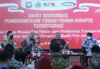 Ganjar saat menghadiri acara Rapat Koordinasi Pemberantasan Tindak Korupsi Terintegrasi yang dihadiri oleh seluruh bupati/walikota di Jawa Tengah, DPRD, serta perwakilan dari KPK dan BPKP Jateng di Gedung Gradhika Bhakti Praja, Selasa (27/9/2022).