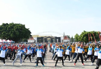 Dandim 0802/Ponorogo saat Ikuti Apel dan Senam Bersama