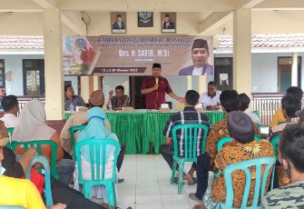 Anggota DPRD Jatim, Satib saat serap aspirasi, di Desa Suren Kecamatan Ledokombo, Jember, Senin 17 Oktober 2022.
