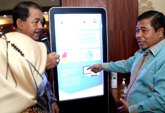 Sekjen Kemendagri Suhajar Diantoro saat meninjau MPP Kabupaten Badung, Bali, Sabtu (8/10/2022). 