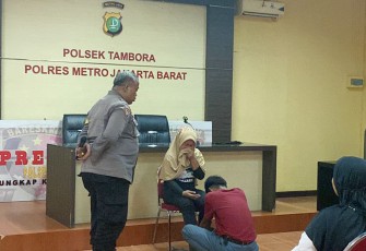 Pelajar saat Dihukum Sungkem dan Cuci Kaki Orang Tua