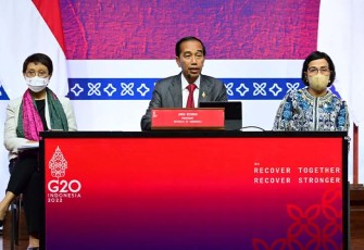 Presiden Jokowi usai menutup KTT G20 di Nusa Dua, Bali, Rabu (16/11) kemarin.