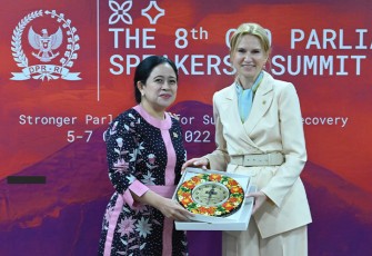 Ketua DPR RI Puan Maharani saat melakukan pertemuan bilateral dengan Chairman of the Verkhovna Rada of Ukraine, Olena Kondratiuk.