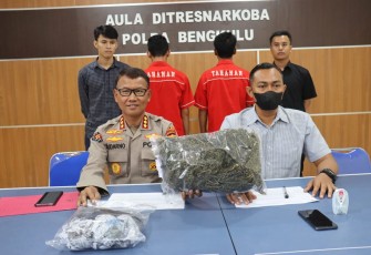Konferensi pers Polda Bengkulu, Selasa (11/10/2022) di Aula Dit Resnarkoba Polda Bengkulu.