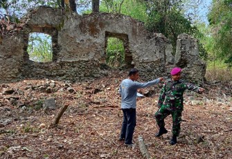 Survei lapangan situs-situs peninggalan bersejarah di wilayah sekitaran pulau Wetar Maluku Barat Daya.