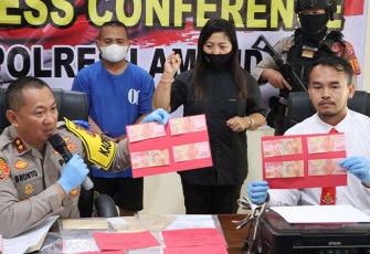 Kapolres Lamandau AKBP Bronto Budiyono, S.I.K., saat konferensi pers di Mapolres, Senin (3/10/2022) pagi.
