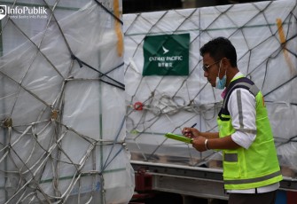 Sembilan Juta Vaksin Tiba di Tanah Air