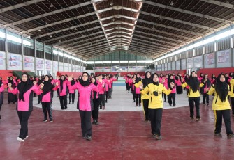 Polwan dan Bhayangkari Aceh Timur Senam Bersama Jelang HUT Polwan ke-74 dan HKGB ke-70